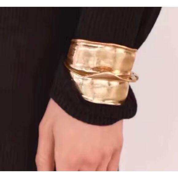 Nwt- Zara gold metal cuff bracelet - Picture 1 of 3